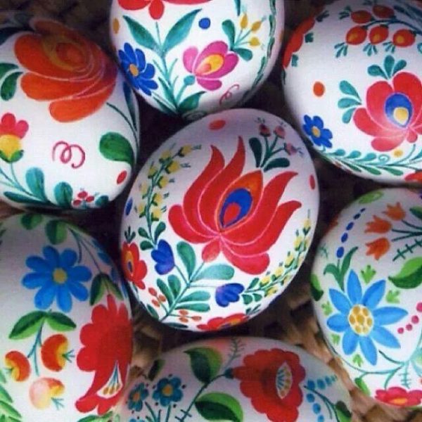 festett húsvéti tojások
