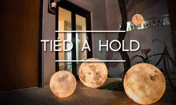 luna hold-lámpa