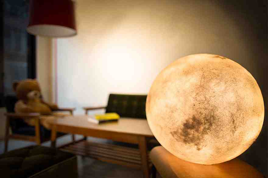 Luna hold lámpa